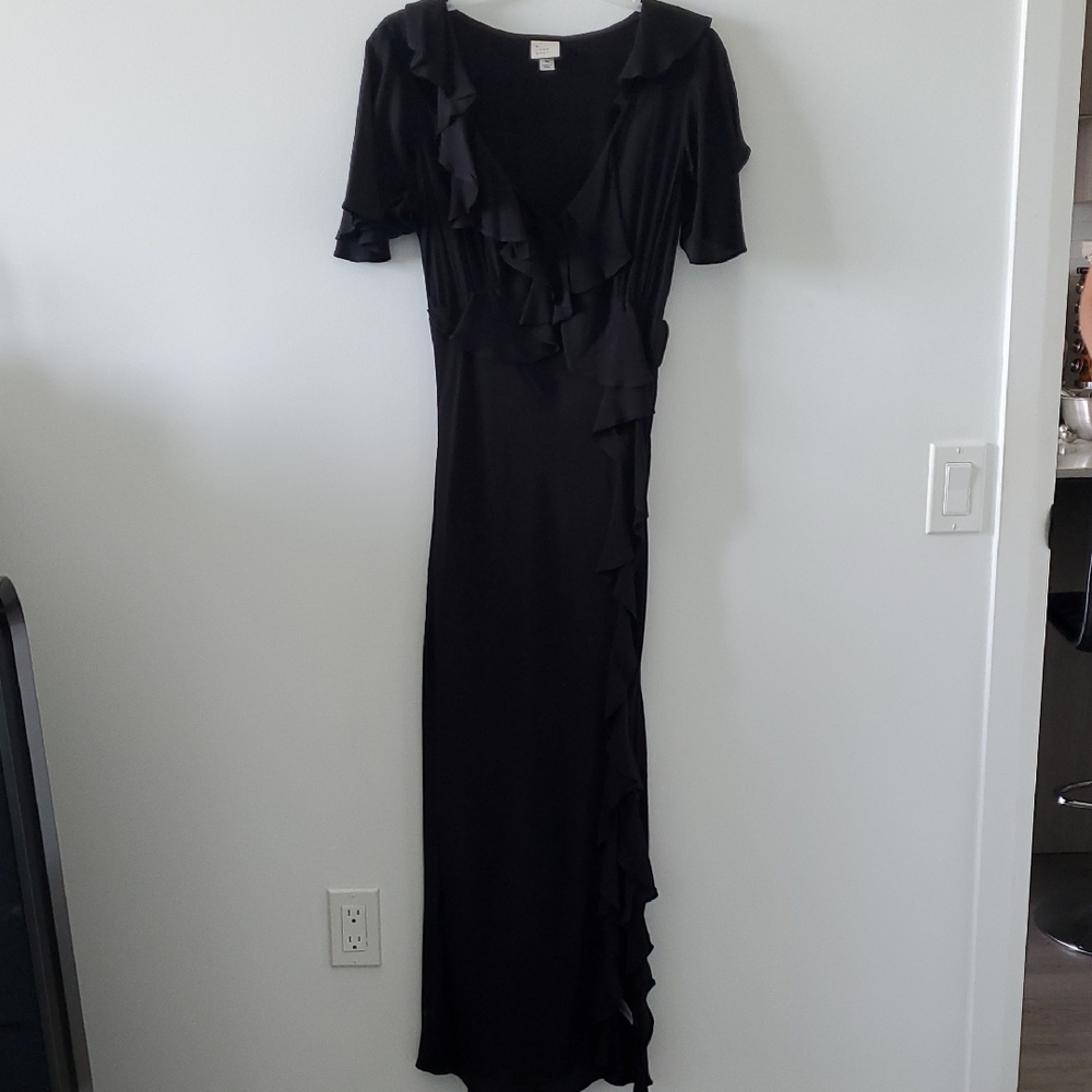Elegant Black Ruffle Dress - XS